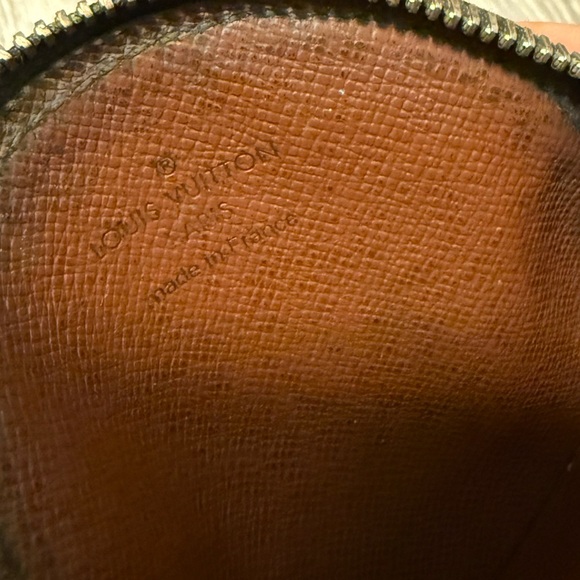 Authentic Louis Vuitton Round Coin Purse - Picture 7 of 11